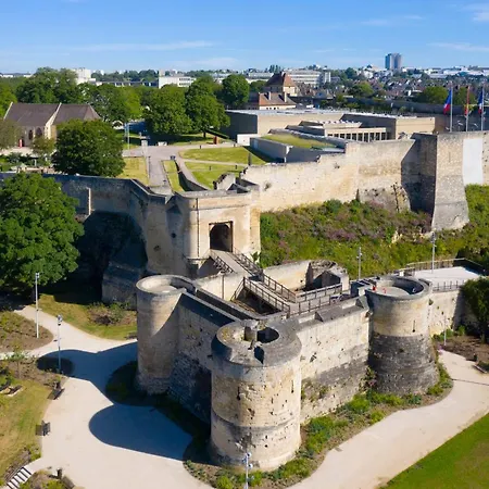 La Plume De Malherbe - Parking - Coup De Coeur Caen